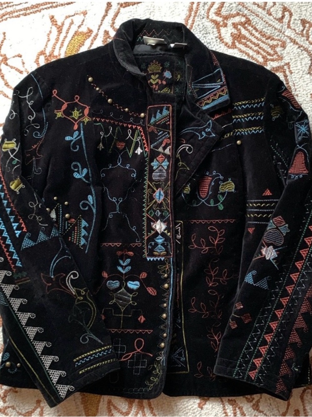 🖤Black Velvet Multi Color Embroidered Blazer